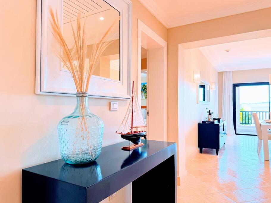 Your Private Pool, Marina Hot Tub & Grounds Apartamento