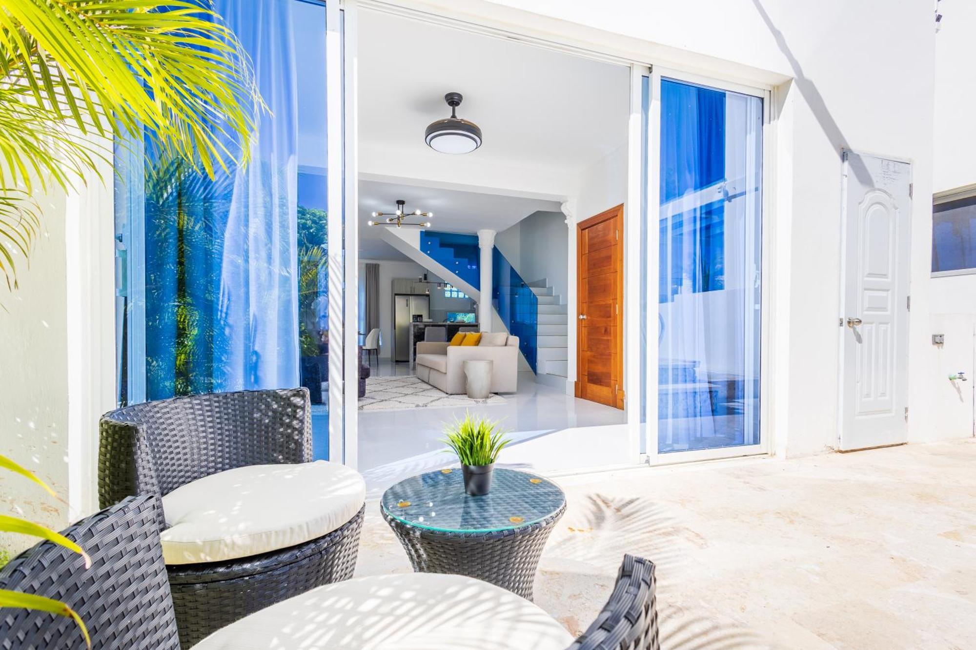 Relaxing 3-bedroom With Pool & Rooftop Jacuzzi In A Secluded Setting