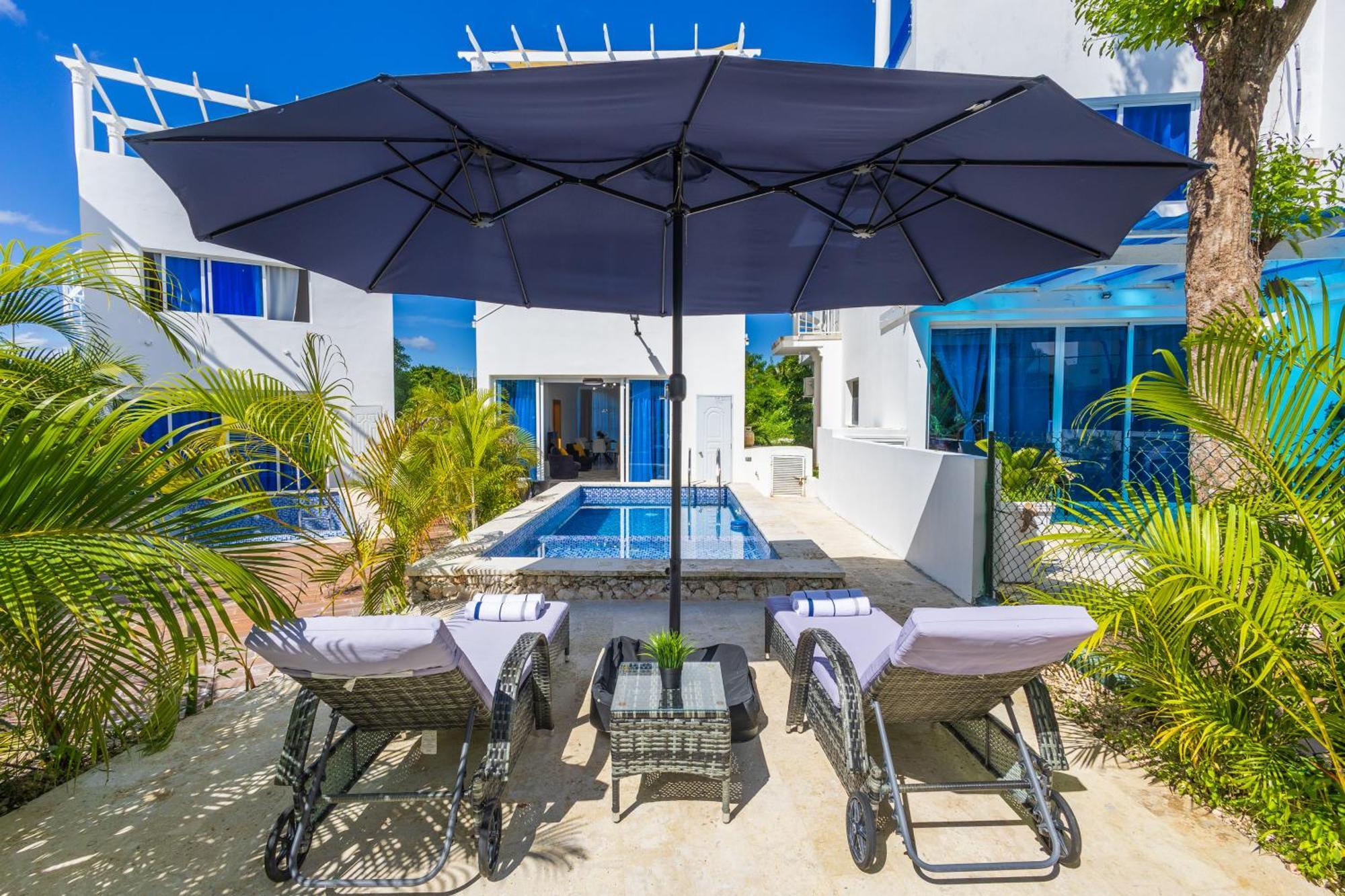 Villa Relaxing 3-bedroom With Pool & Rooftop Jacuzzi In A Secluded Setting *