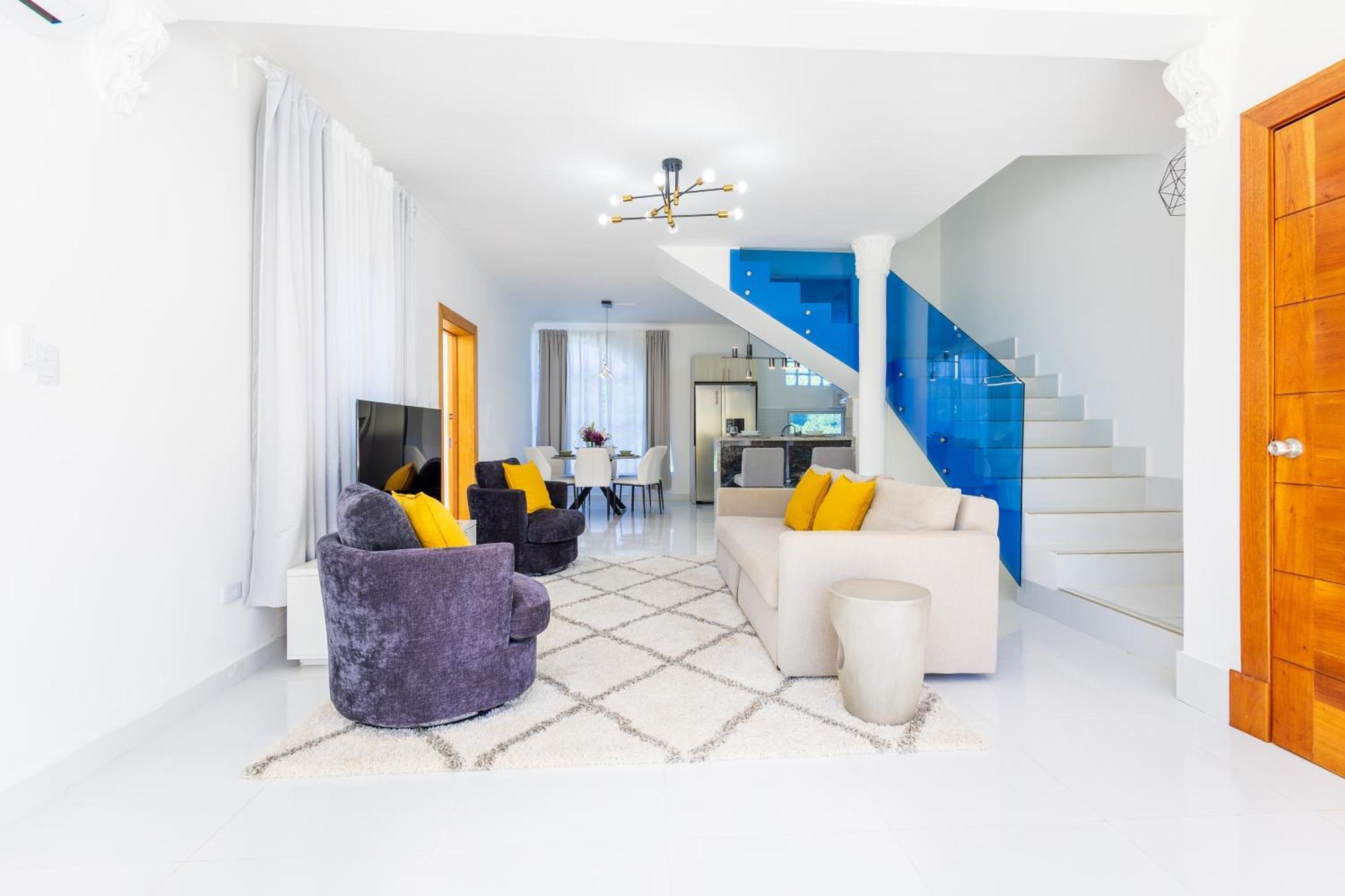 Villa Relaxing 3-bedroom With Pool & Rooftop Jacuzzi In A Secluded Setting *