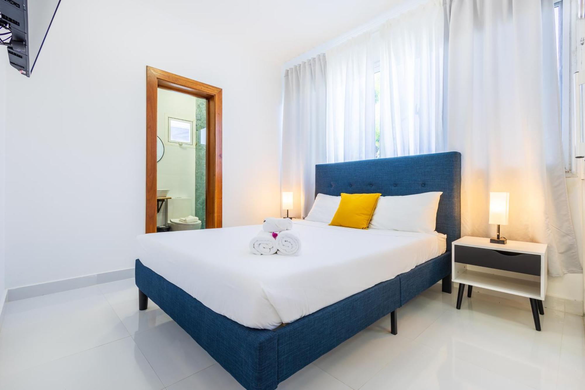 Relaxing 3-bedroom With Pool & Rooftop Jacuzzi In A Secluded Setting Villa