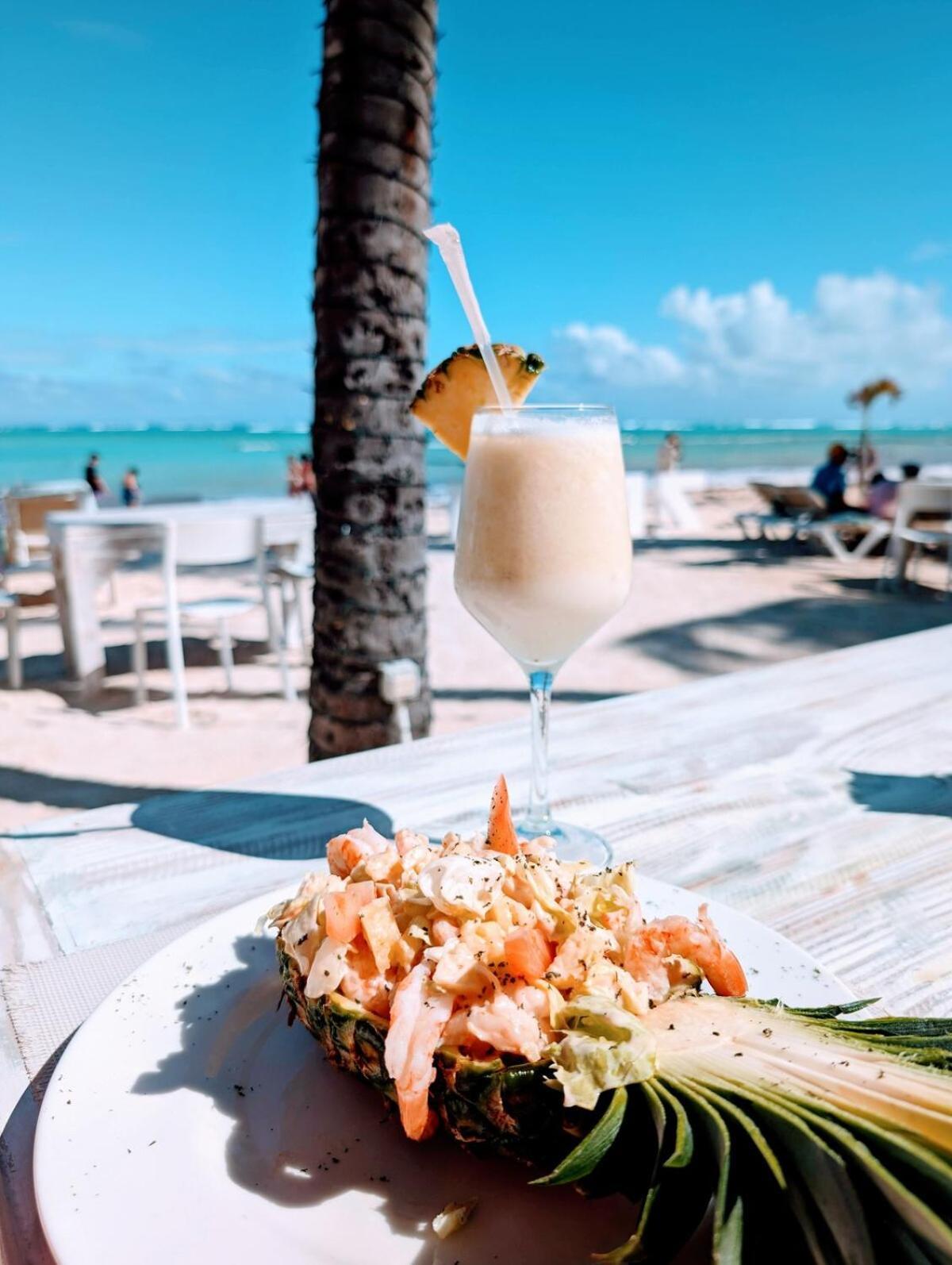Rooftop, Pool View, Walk To Beach, Dining, Shops * Punta Cana