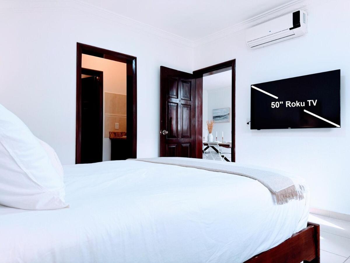 Rooftop, Pool View, Walk To Beach, Dining, Shops Apartamento *