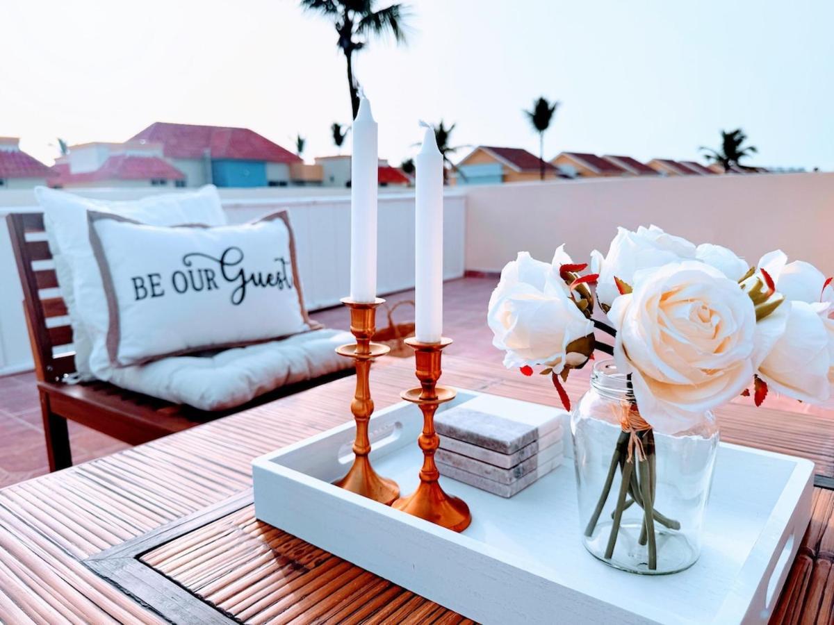 Rooftop, Pool View, Walk To Beach, Dining, Shops Apartamento Punta Cana