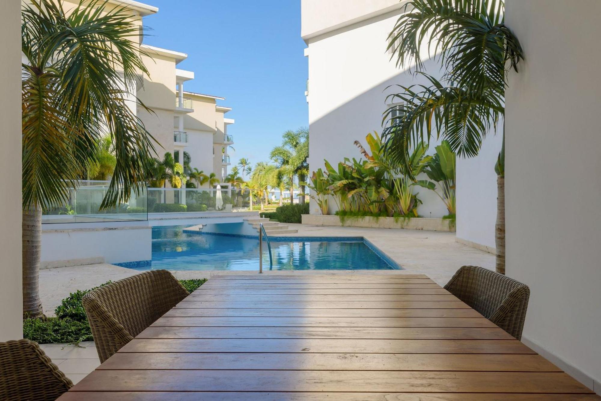 Beauty Playa Coral Pool Front Ground F12 * Punta Cana