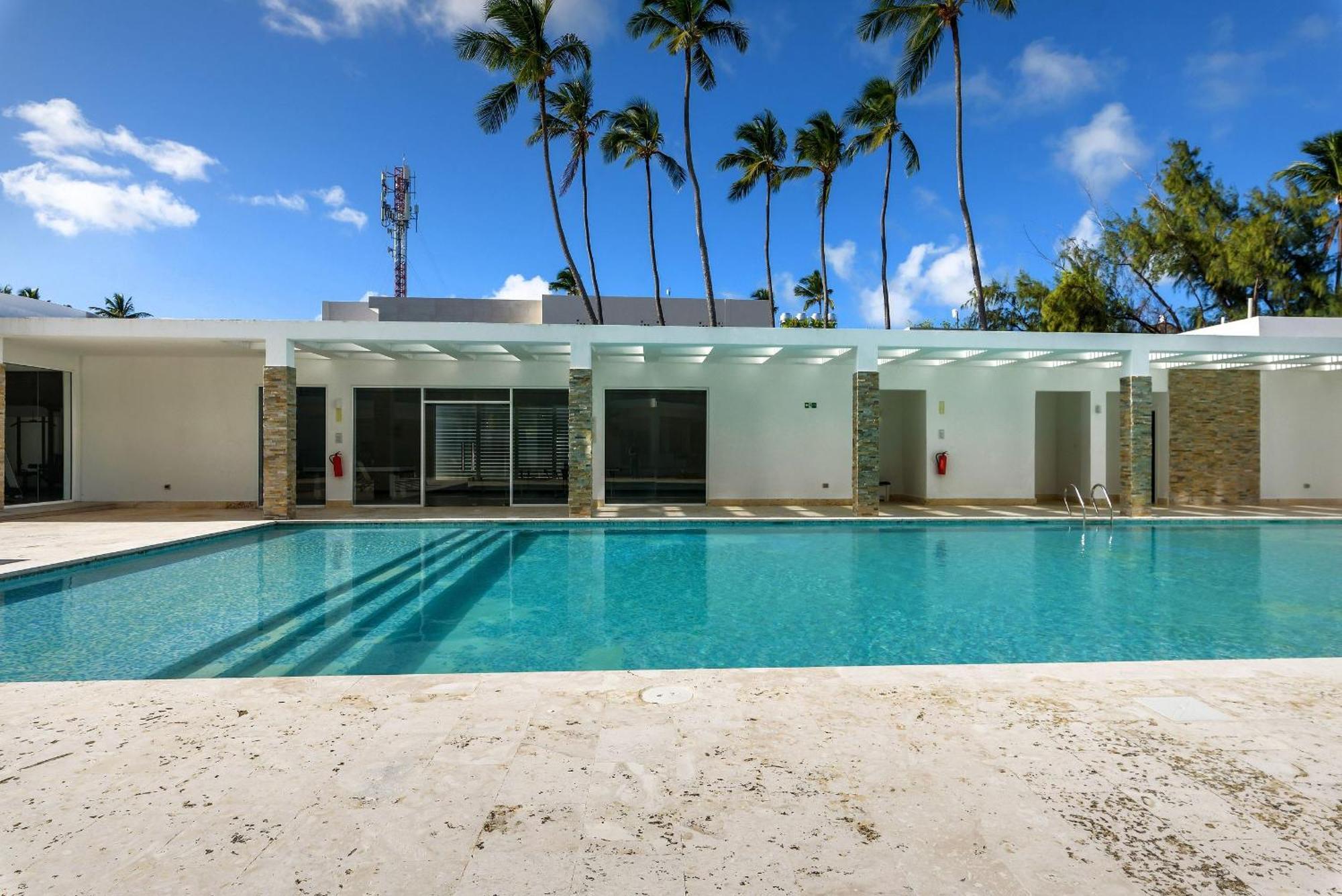 Beauty Playa Coral Pool Front Ground F12