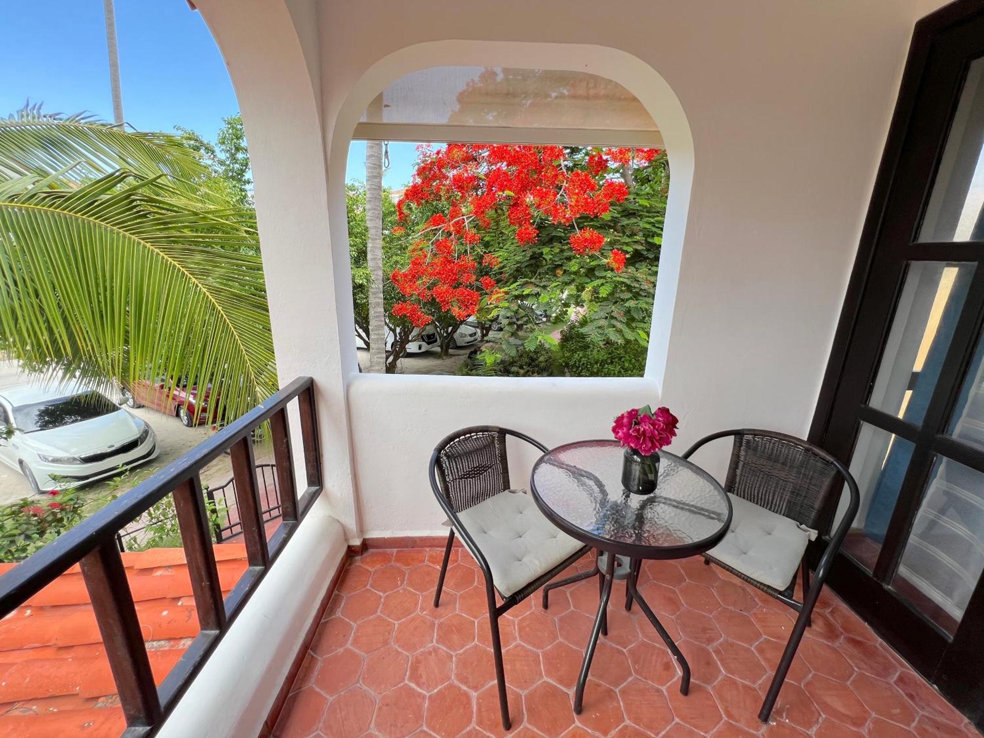 Tropical Playa Corales Hotel