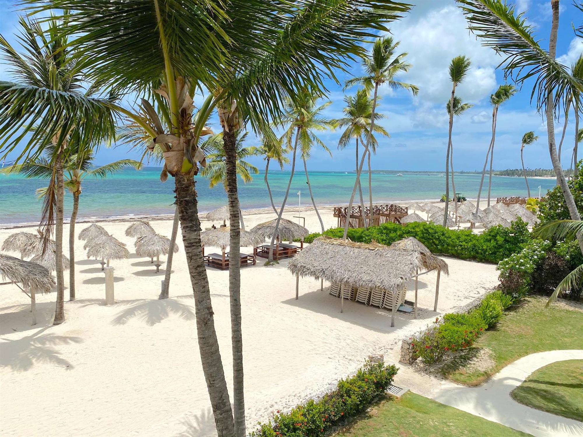 Tropical Playa Corales