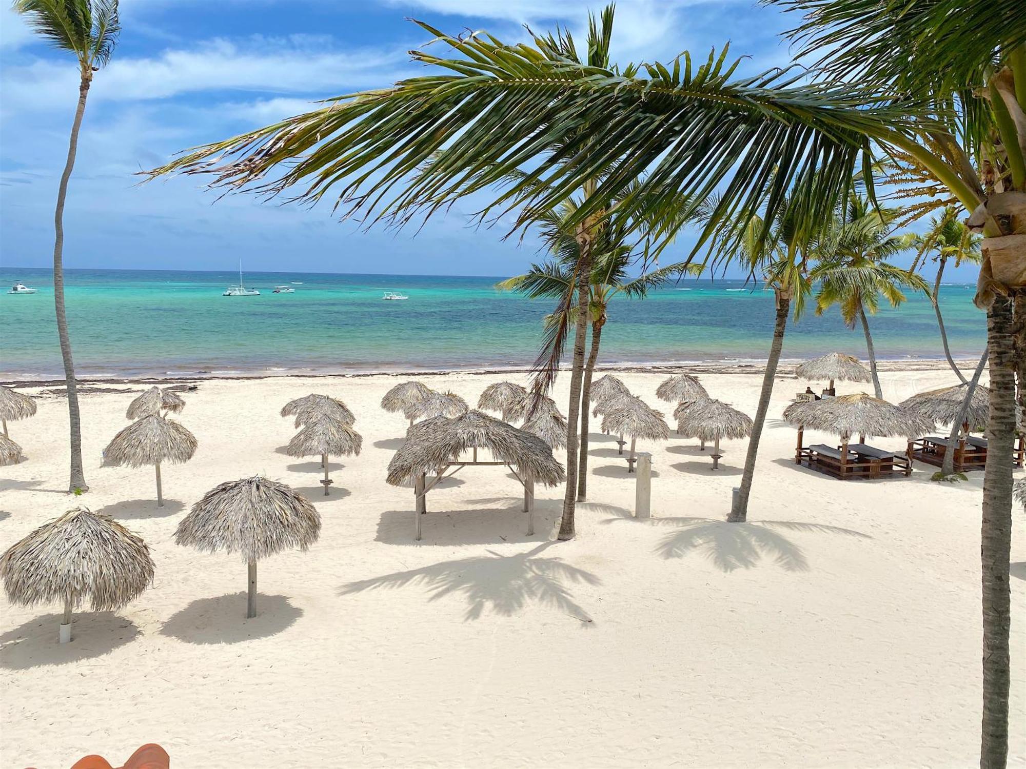 Hotel Tropical Playa Corales
