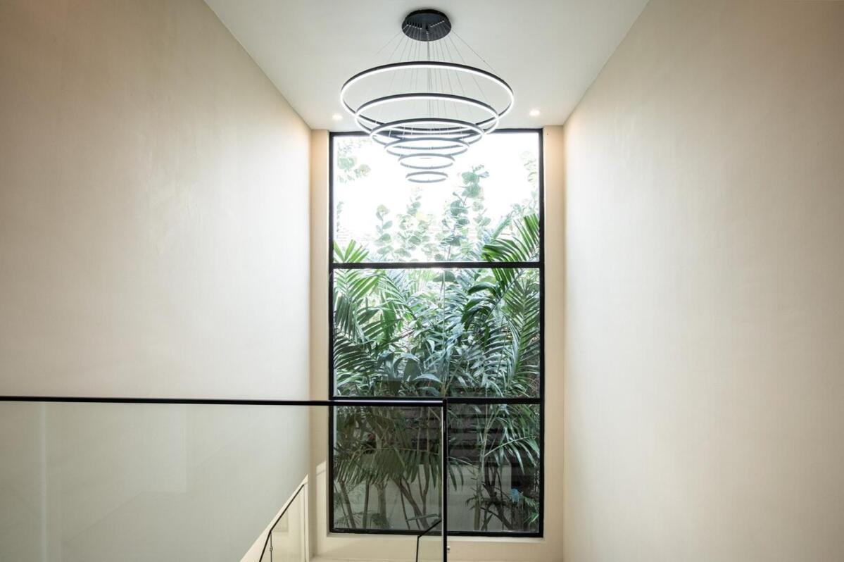 Villa Modern Louis 6-bdr In With Maid *