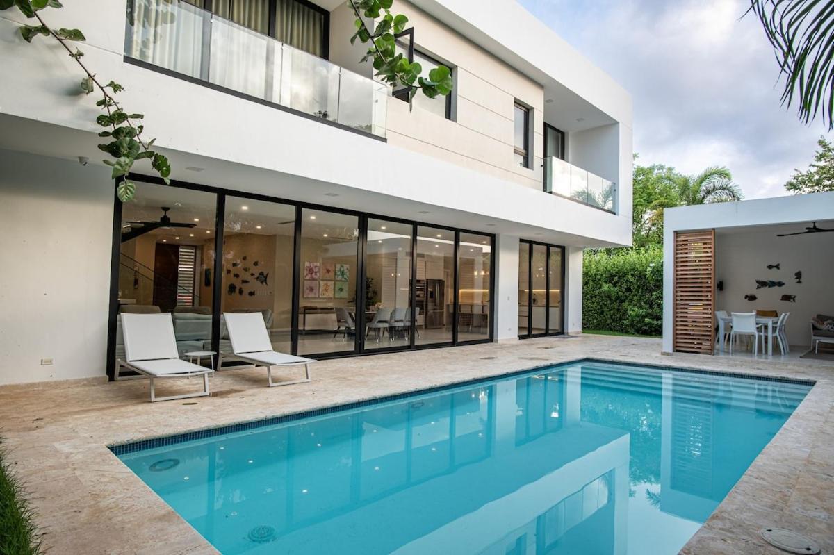 Modern Louis 6-bdr In With Maid Punta Cana