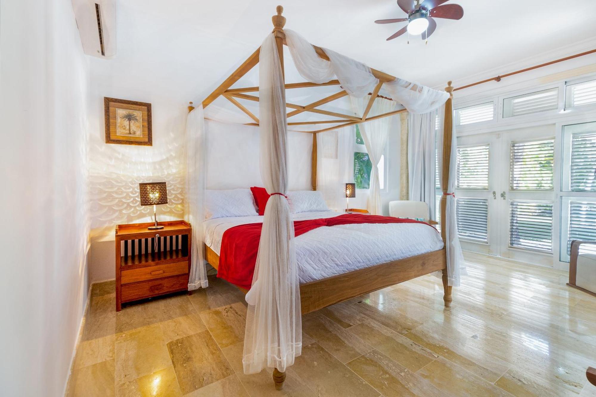 Villa 6 Bedrooms And Pool *