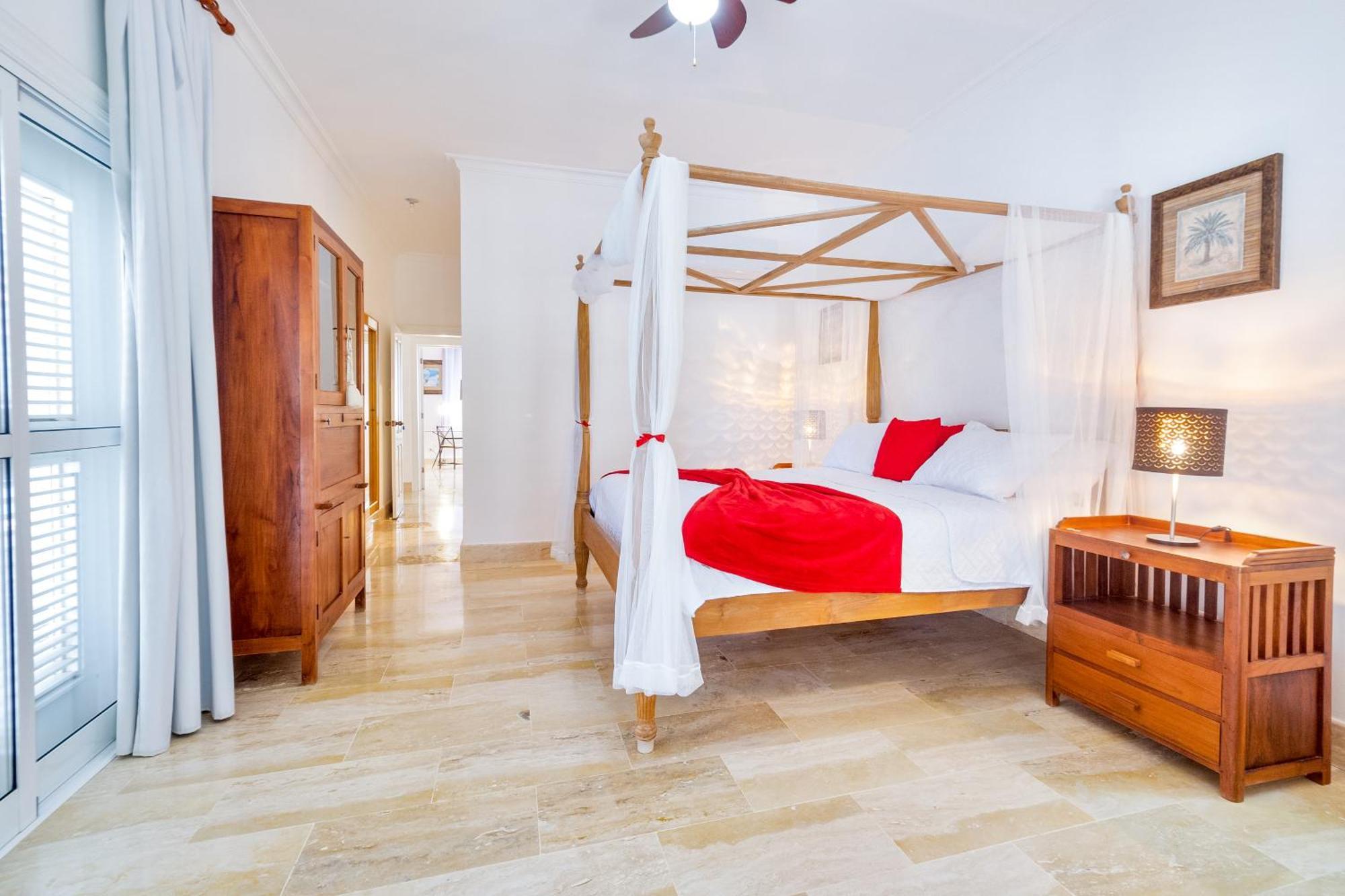 6 Bedrooms And Pool * Punta Cana