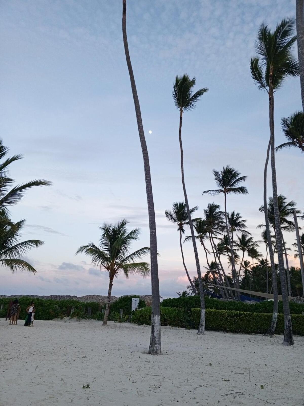 Cerca De La Playa Bella Luz A 6 Minutos Caminando Corales