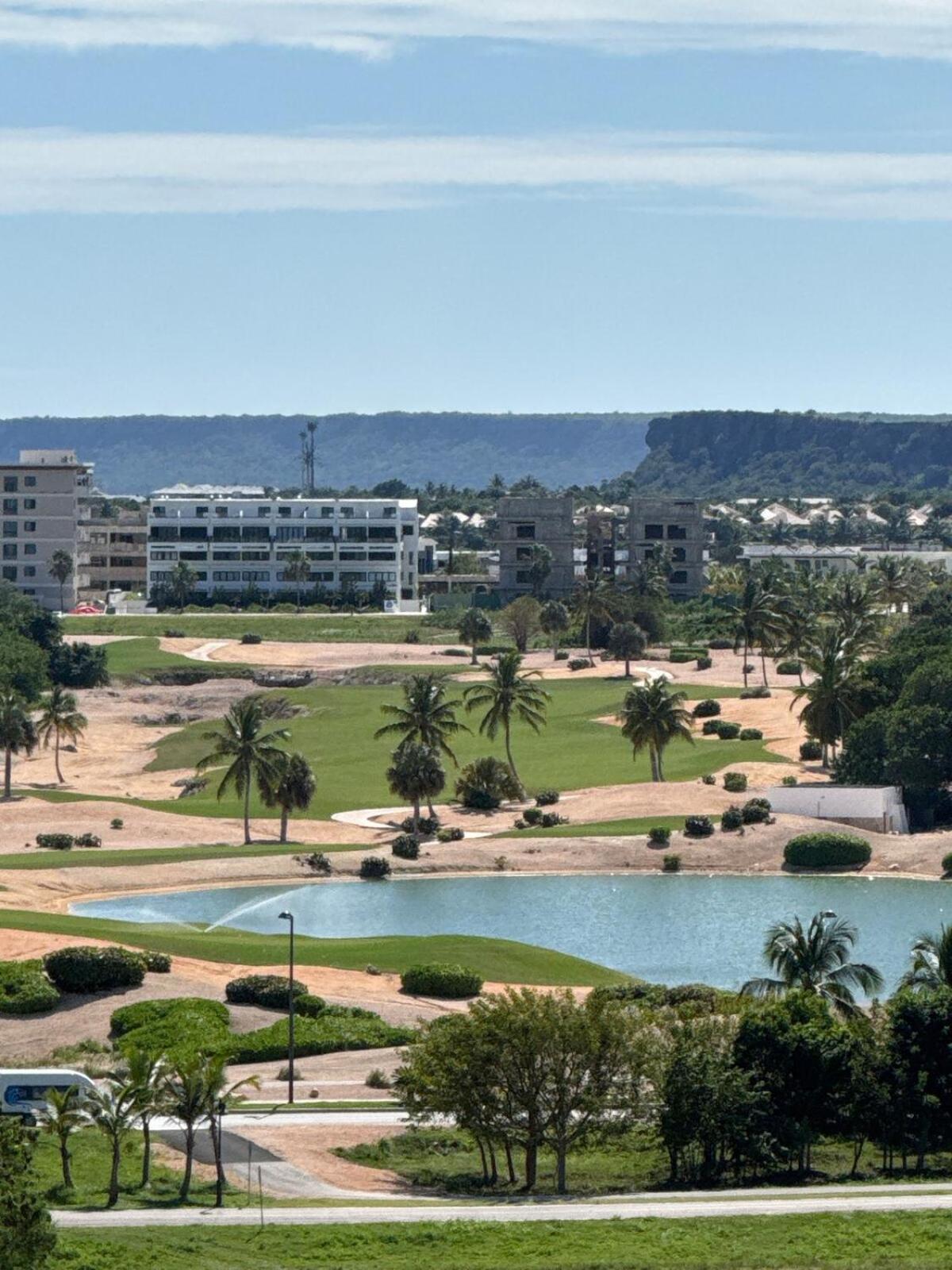 Apartment Confort & Luxury In At 7 Mares Cap Cana With Pools, Jacuzzi And Free Access