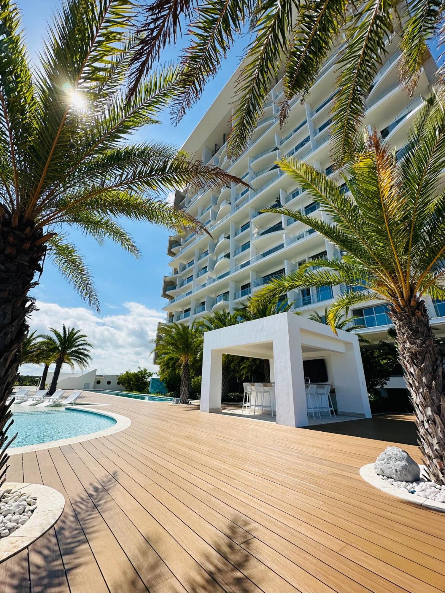 Apartment Confort & Luxury In At 7 Mares Cap Cana With Pools, Jacuzzi And Free Access