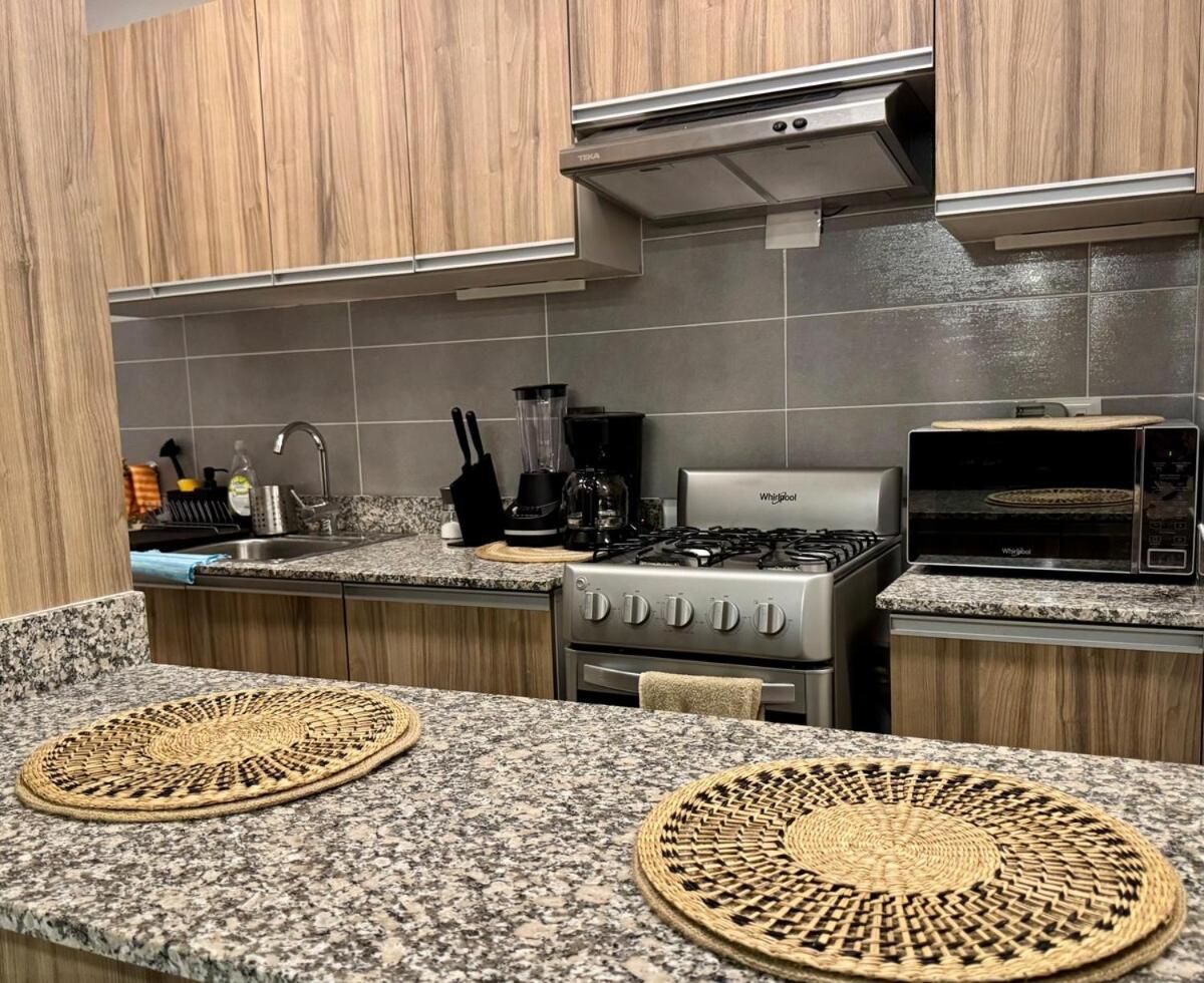 Palm Vibe - Downtown Apartamento