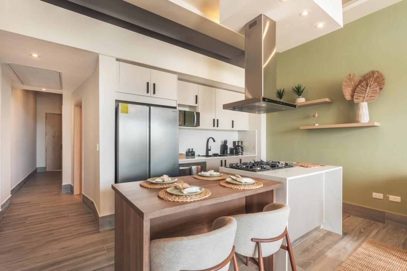 One Bedroom With Direct Access To The Pool Apartment *