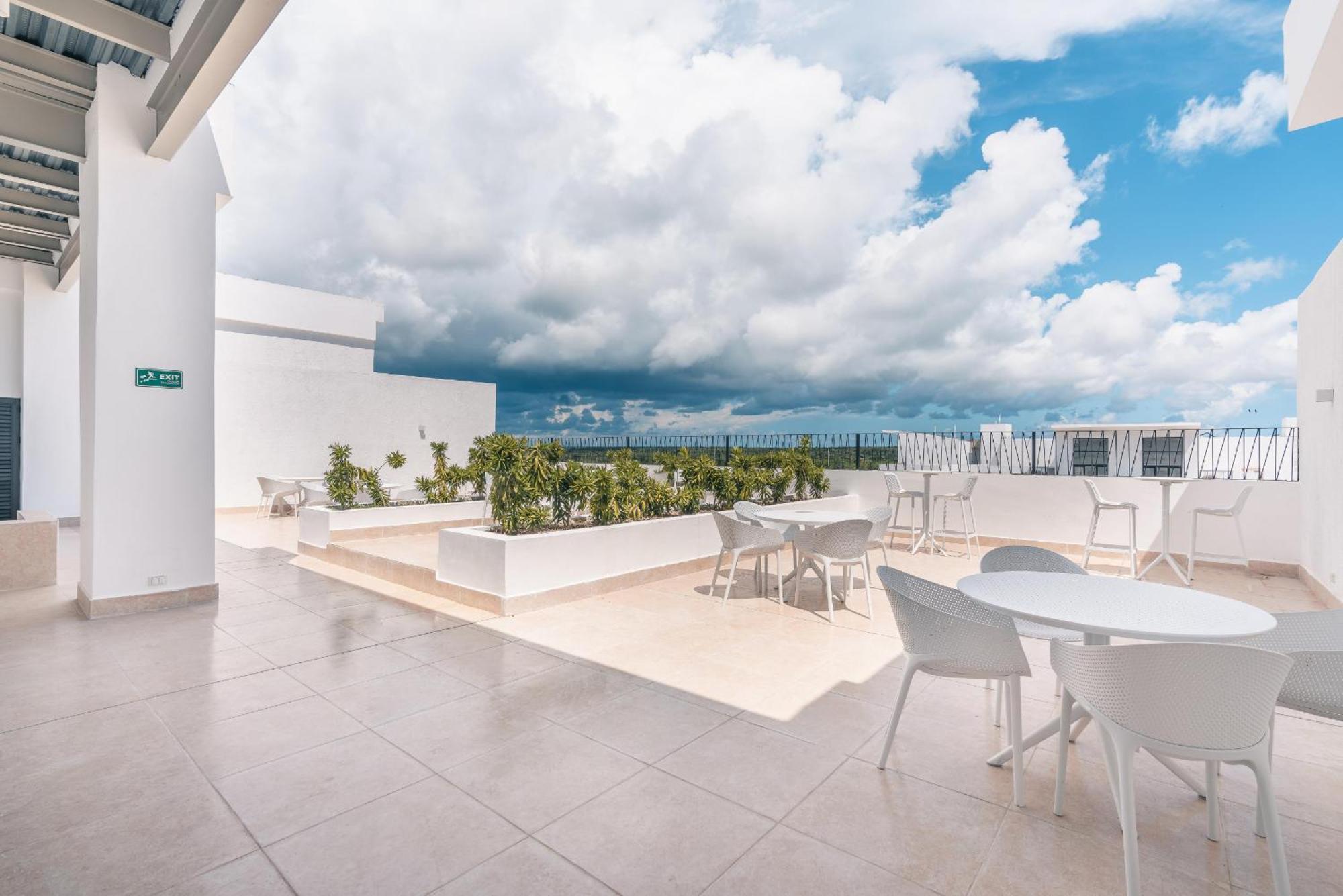 With 3 Bedrooms In Canas Apartamento *