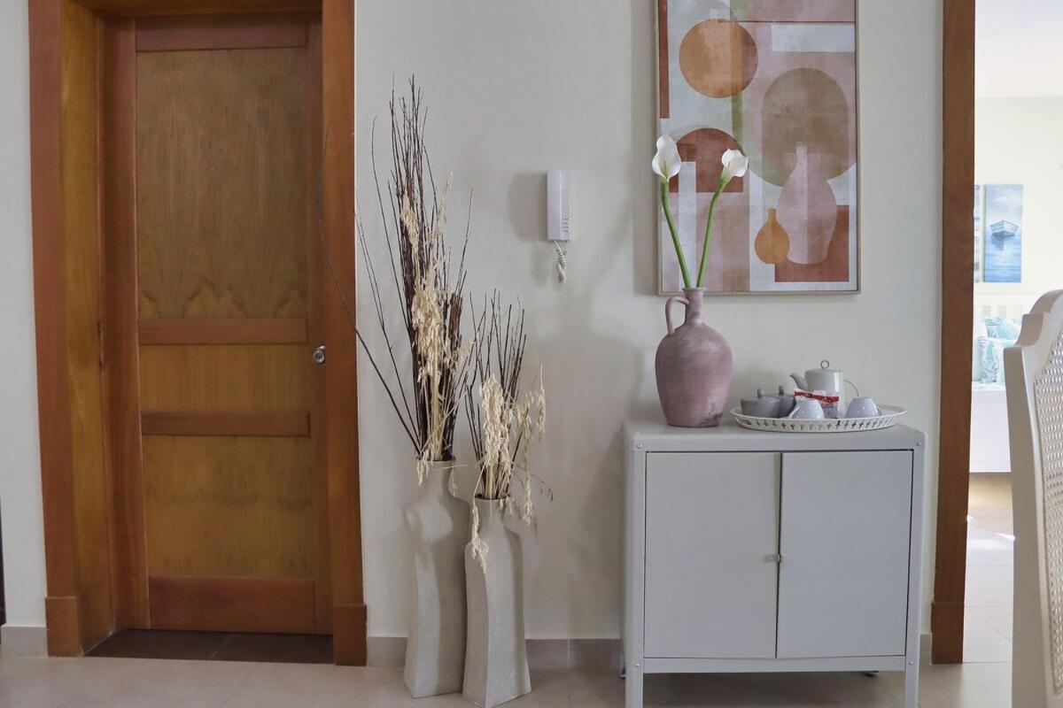 Charming Tsi With Spacious Interior