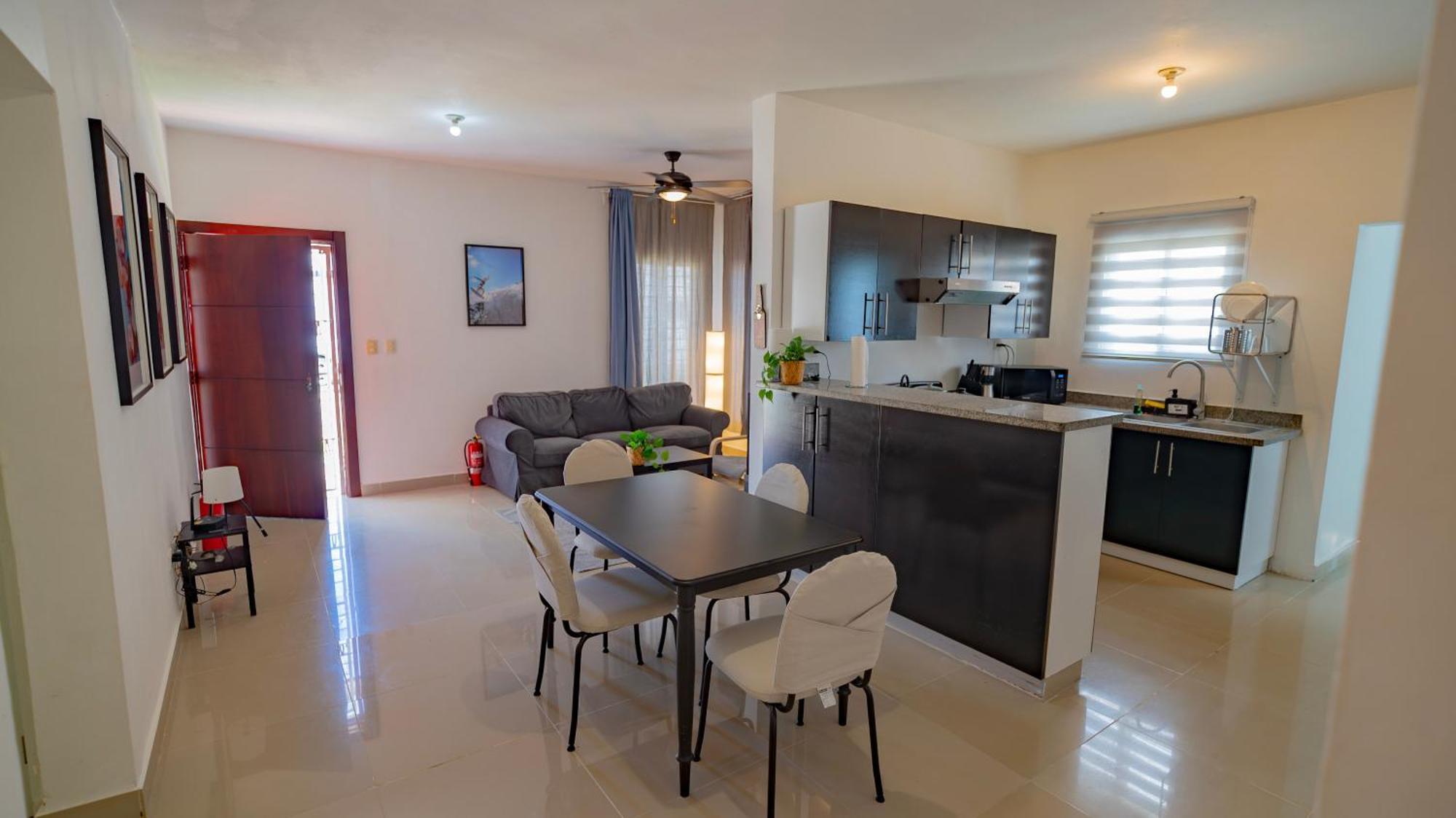 Caribbean Tropical - Free Electricity Included Villa