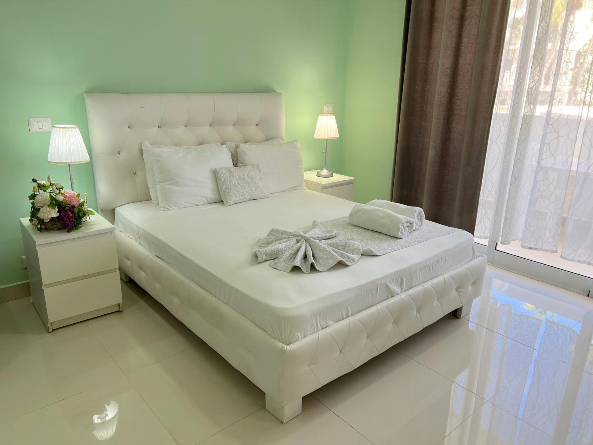 Sunny With Rooftop Pool And - Playa Corales Punta Cana