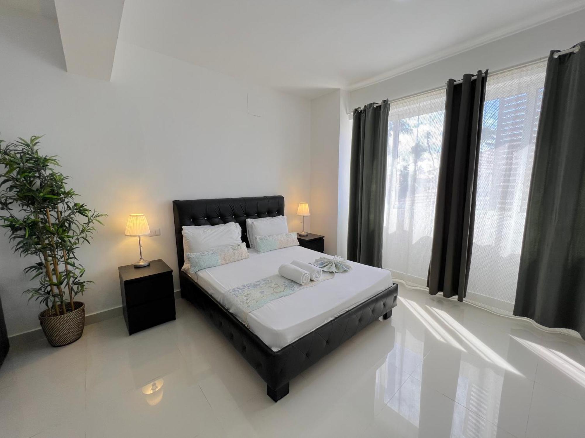 Sunny With Rooftop Pool And - Playa Corales Apartahotel