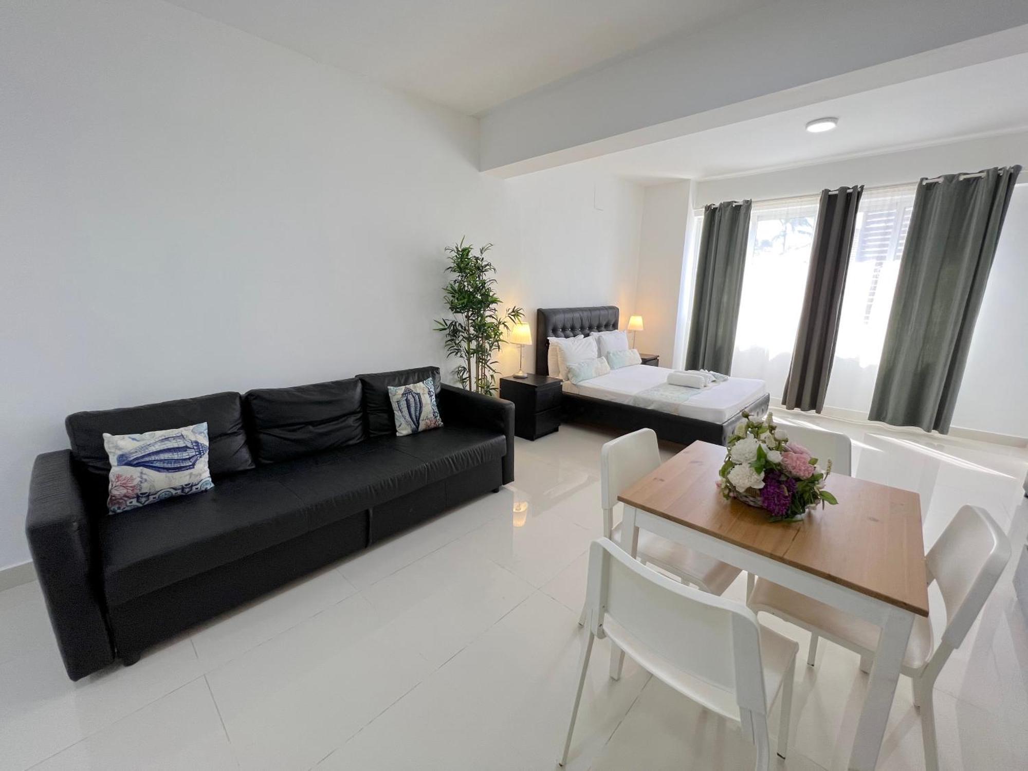 Apartahotel Sunny With Rooftop Pool And - Playa Corales