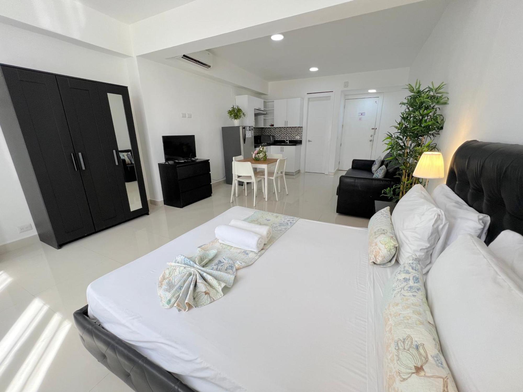 Sunny With Rooftop Pool And - Playa Corales Apartahotel 5*