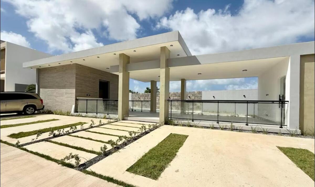 Paraiso Lorenzo, Private Pool, *