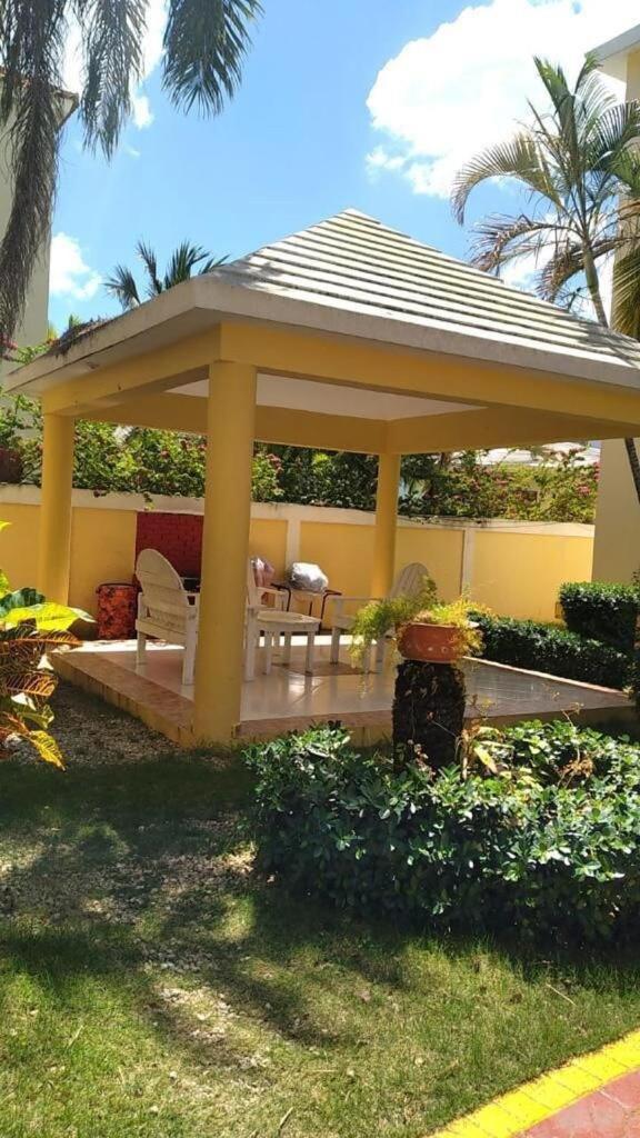 Pool View First Floor 2 Bdrm Apartamento Punta Cana