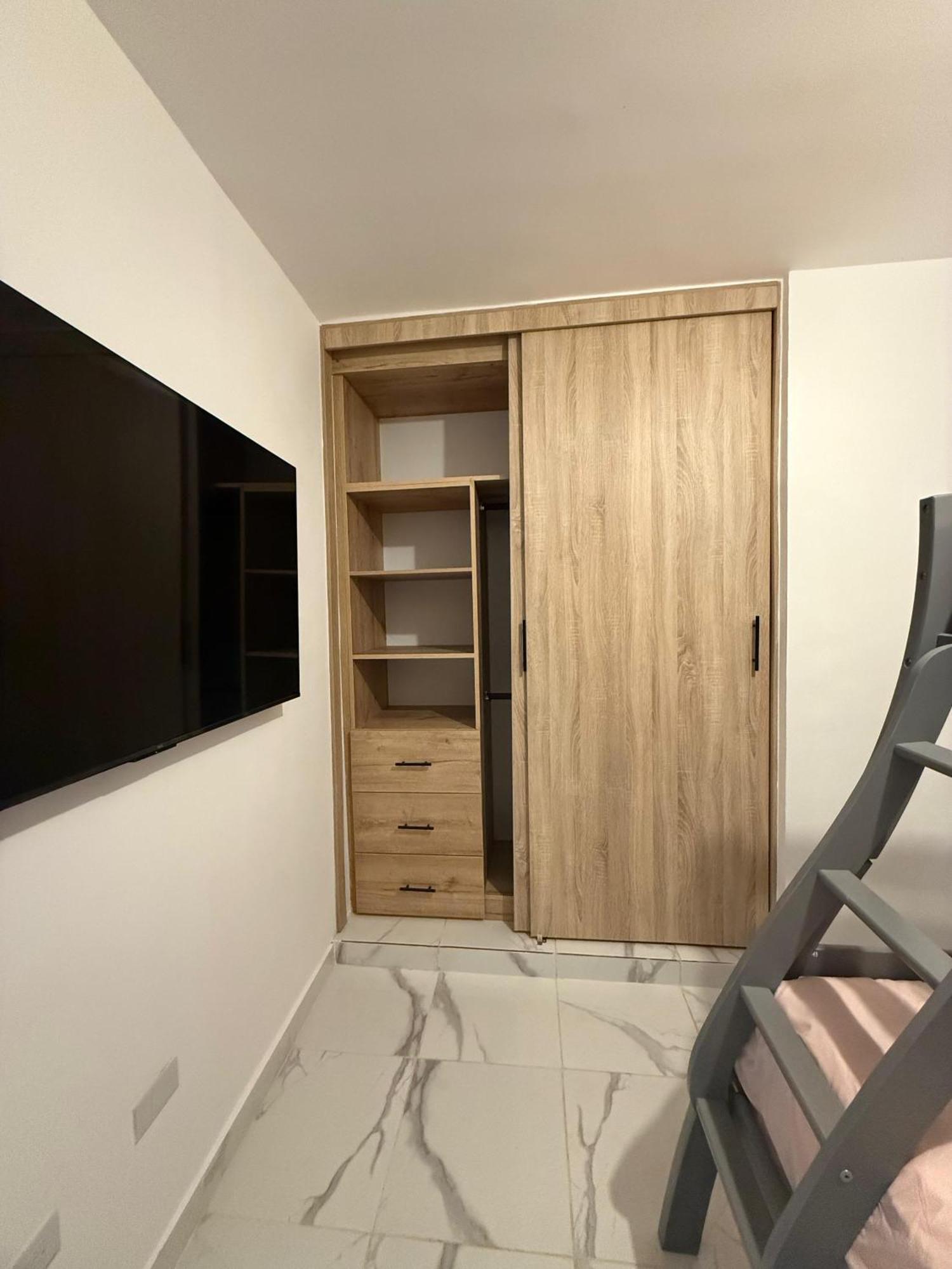 Con Piscina Privada En Villa *