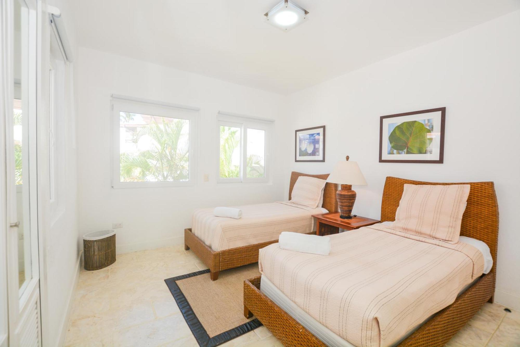 Stanza Mare 1 Bedroom 2br,3br On The