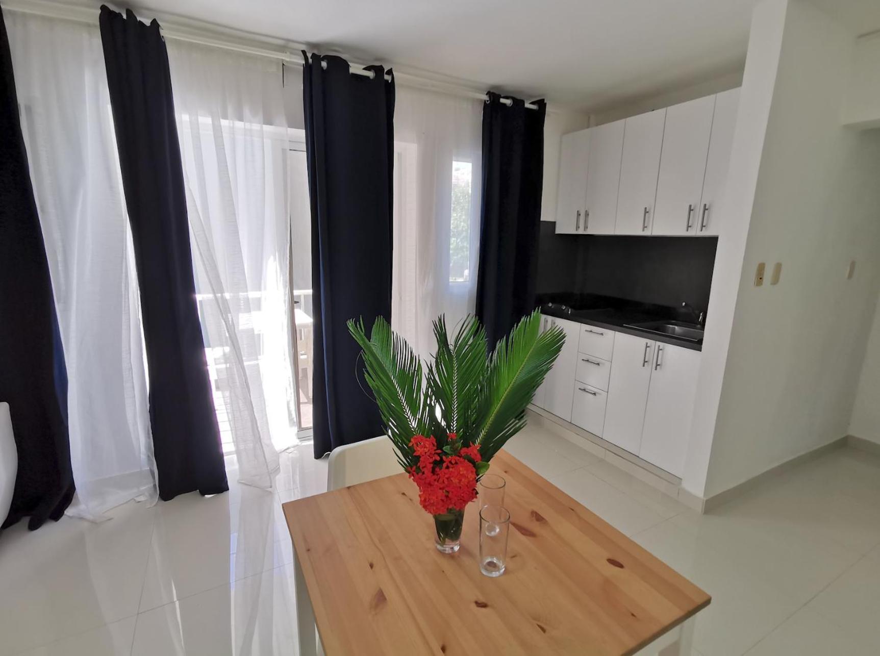 Apartahotel Sol Caribe Village 5*