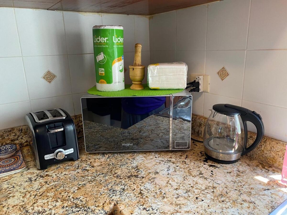 Apartamento Spacious 2 Bedroom With Pool Close To