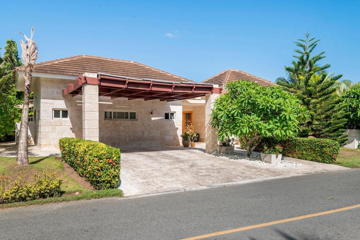 Private With Pool & Golf View