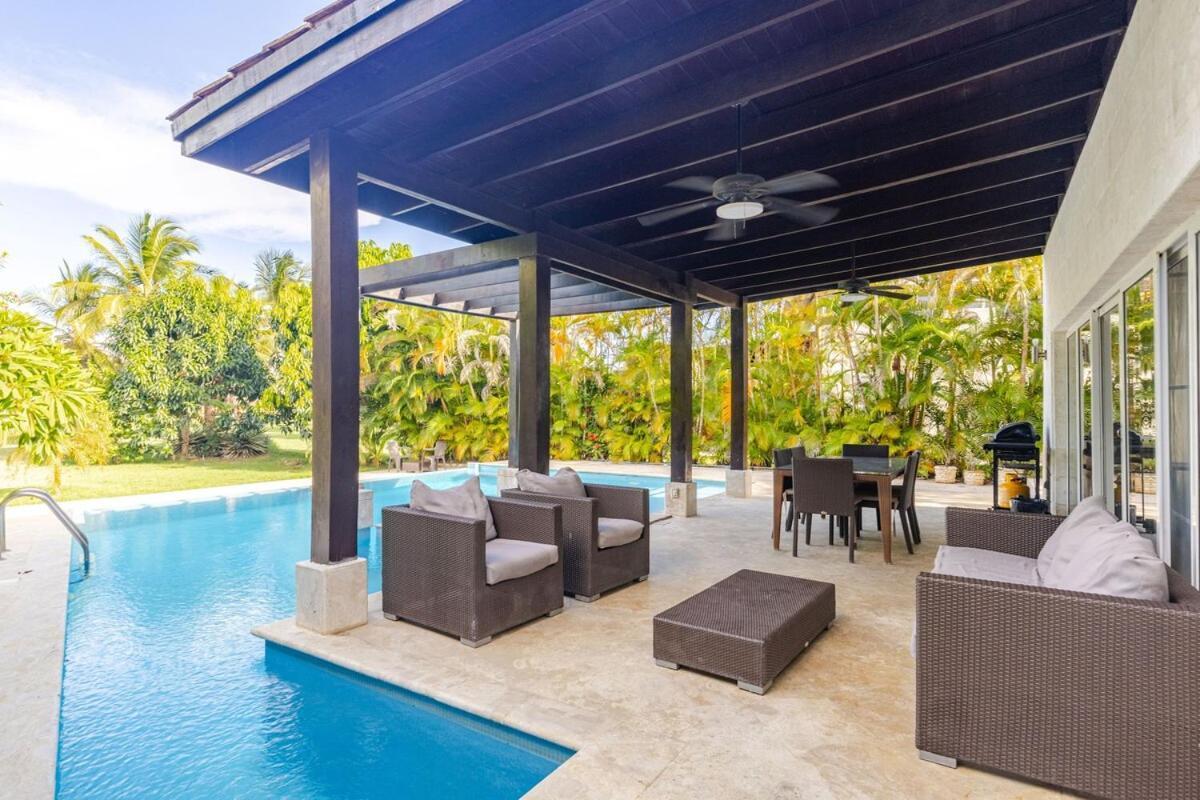 Private With Pool & Golf View