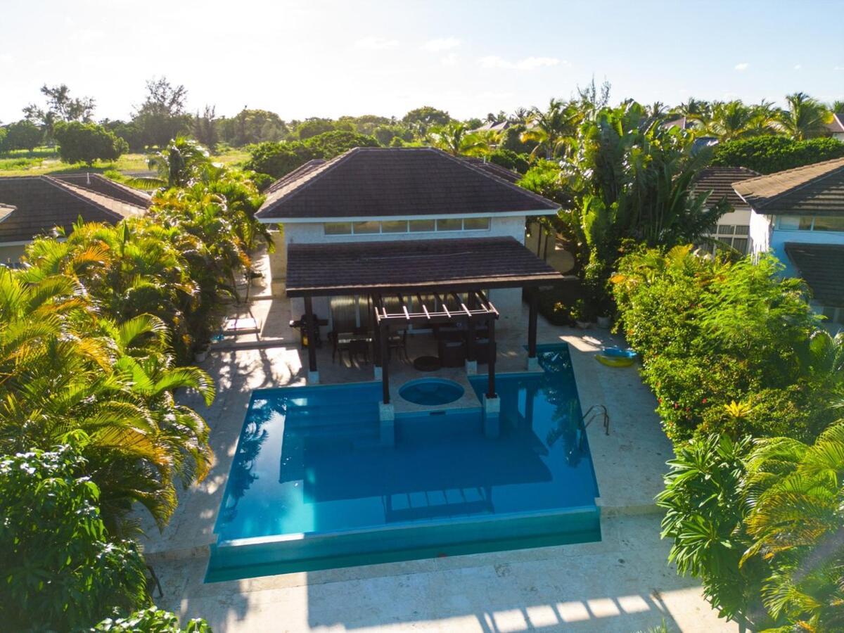 Private With Pool & Golf View Villa *