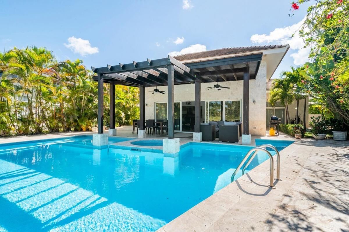 Villa Private With Pool & Golf View *