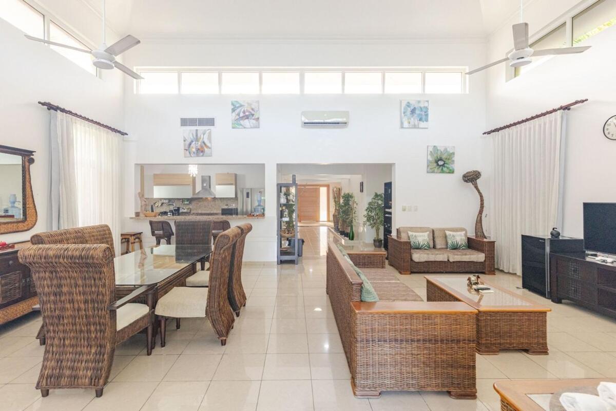 Private With Pool & Golf View