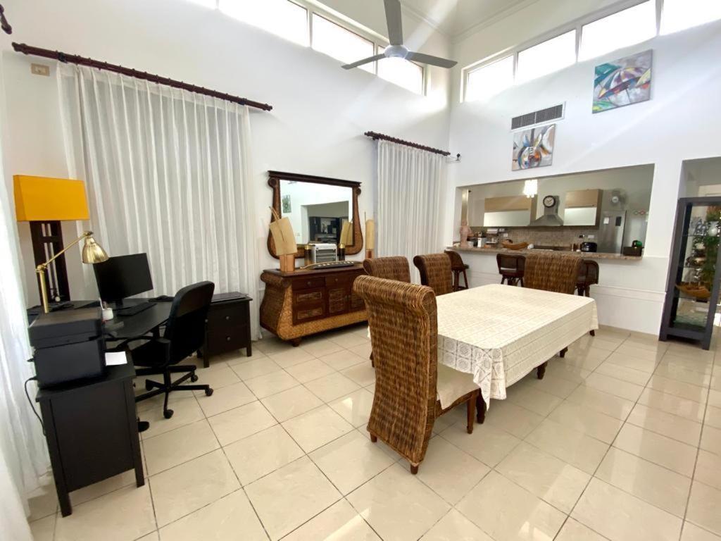 Villa Private With Pool & Golf View