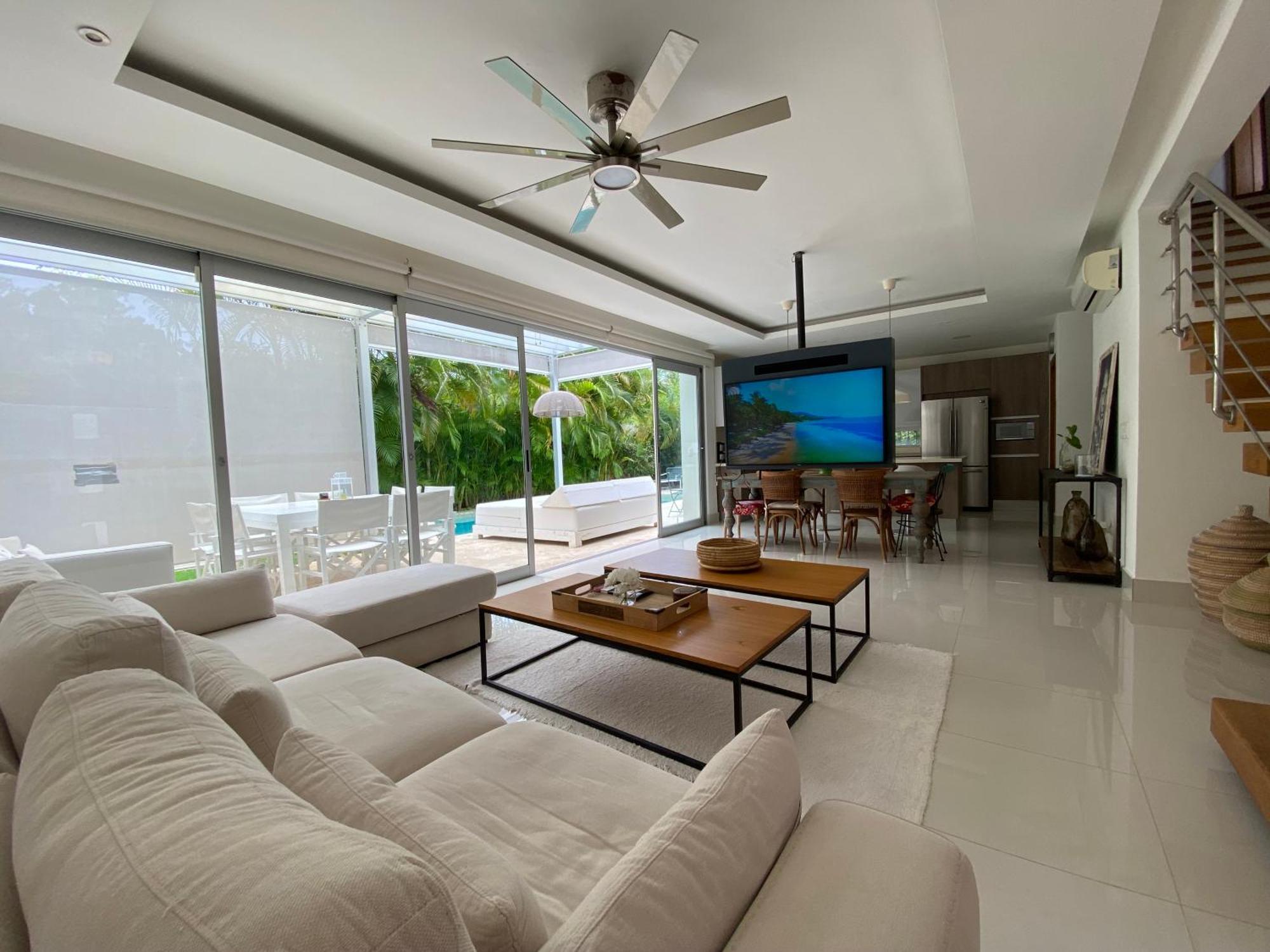 Villa Luxury Pool And Bbq In San Juan Lakes Colales Rd