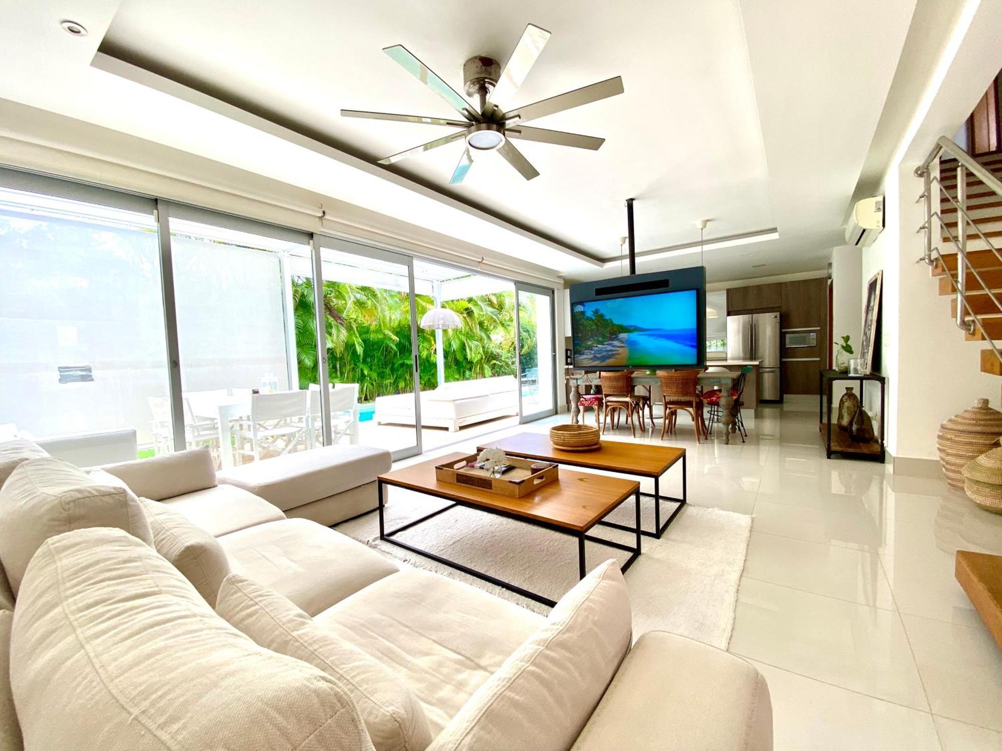 Luxury Pool And Bbq In San Juan Lakes Colales Rd