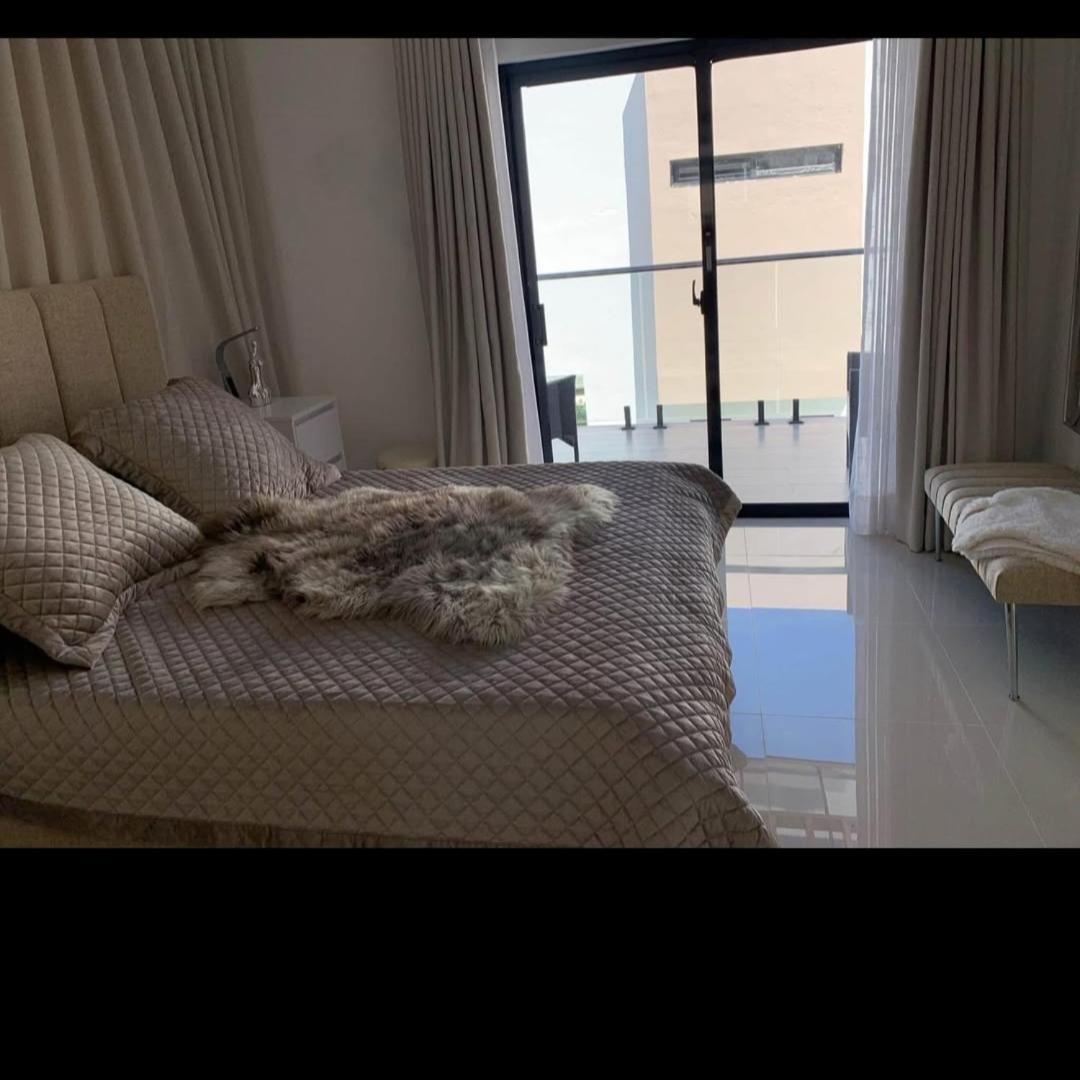 Familiar Con Piscina En Vistacana Villa