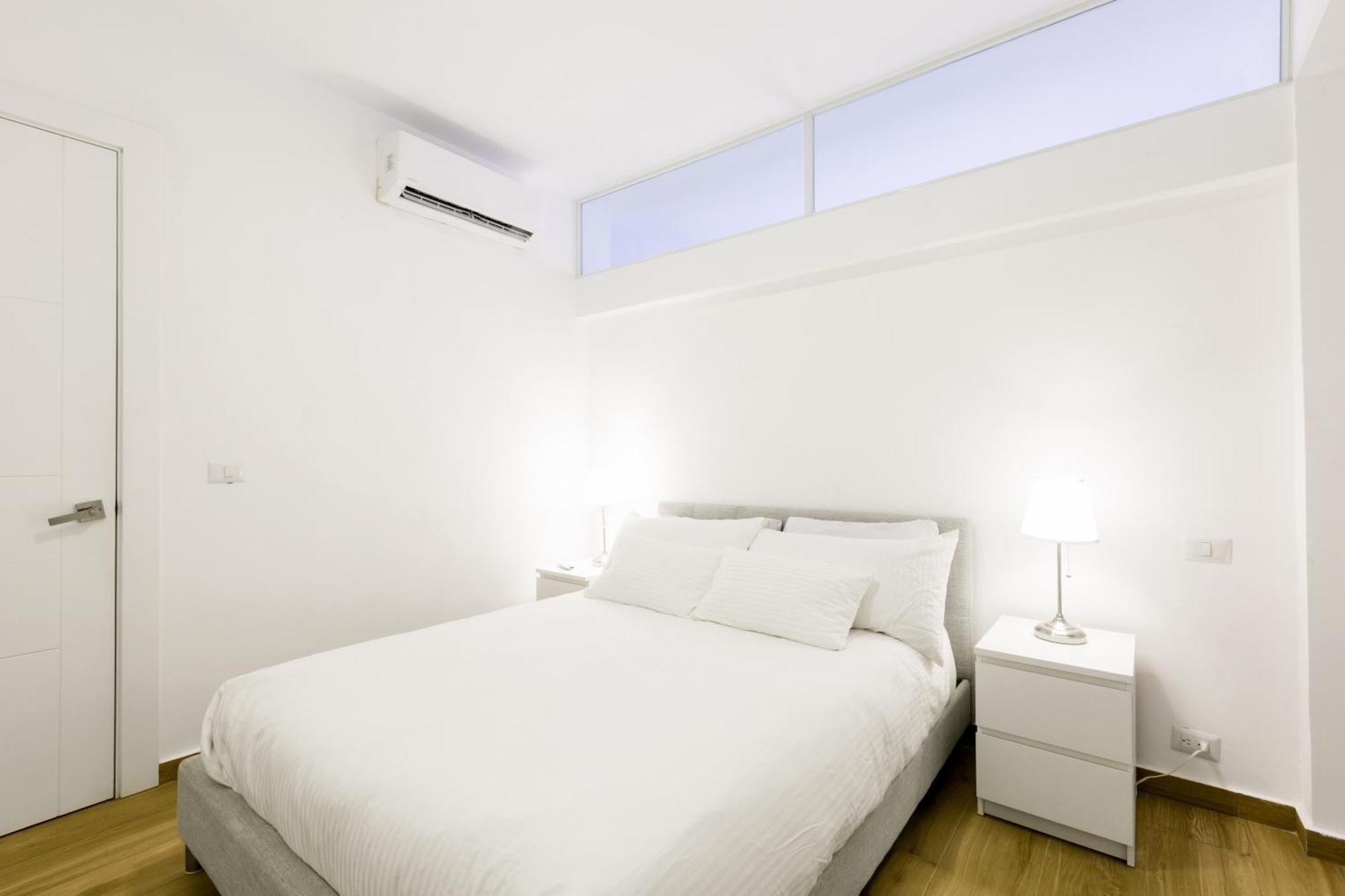 Serenara Studios And Suites - Los Corales Beach - Great Location With Many Restaurants Apartahotel *
