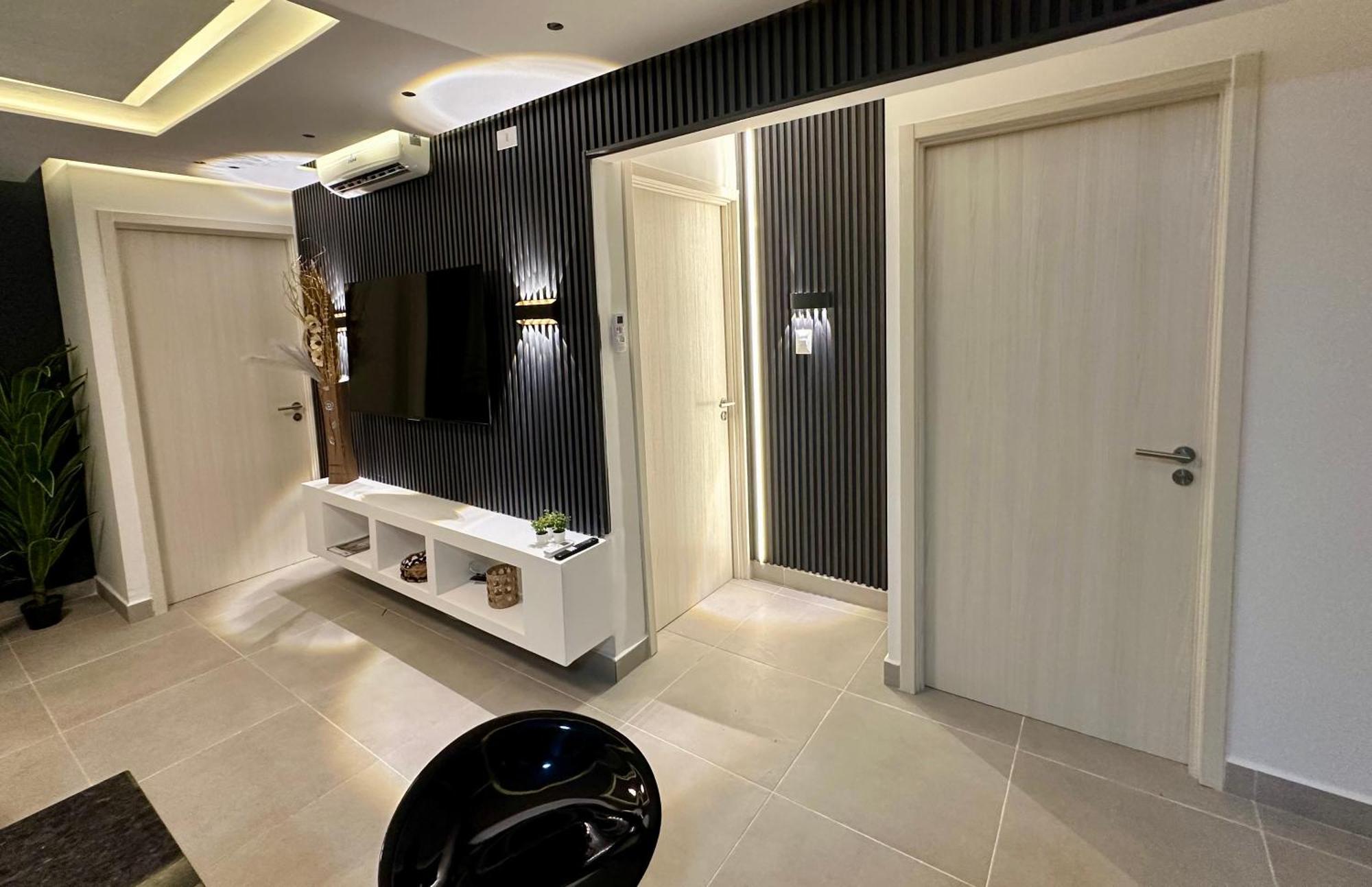 Encanto Moderno En *