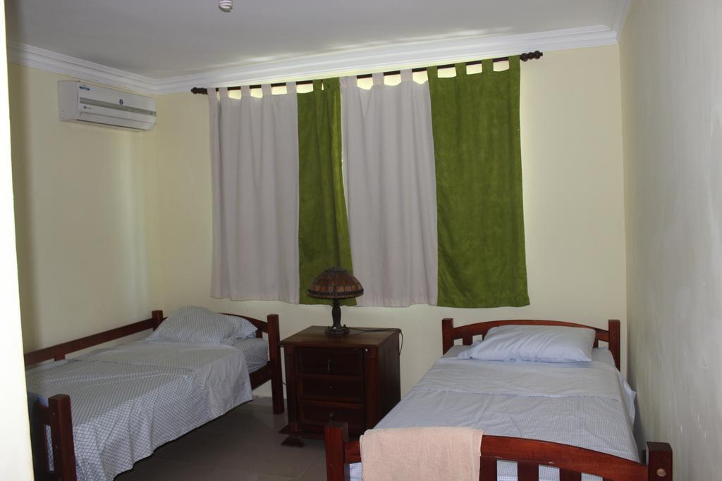 Habitación en casa particular Shirley's Beach Place