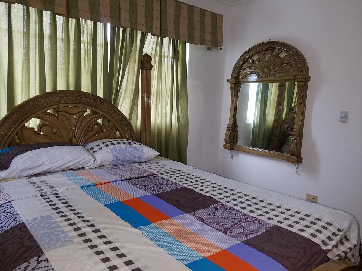 Habitación en casa particular Shirley's Beach Place *