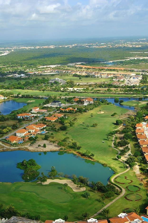 Cocotal Lake Village B102 - Golf Gated Community, Free Wi-fi * Punta Cana