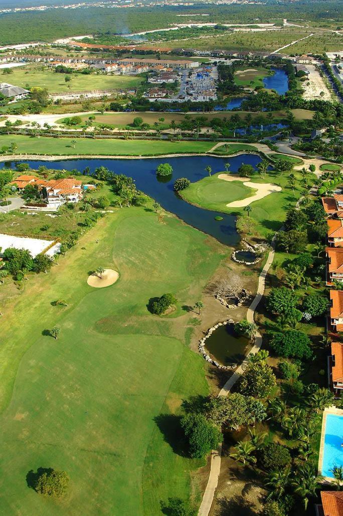 Cocotal Lake Village B102 - Golf Gated Community, Free Wi-fi Сasa de vacaciones